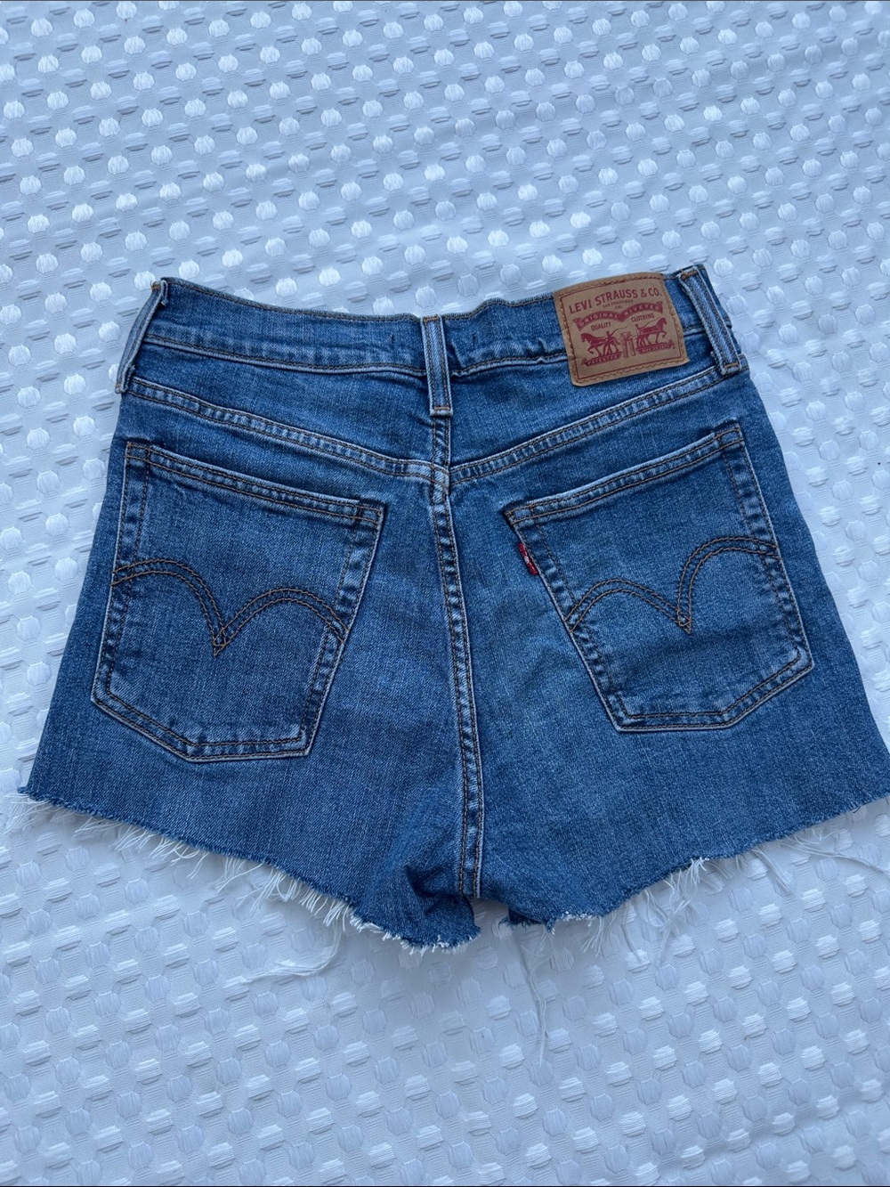 Levi's Wedgie Skinny Denim Cut-Off Shorts size 27 stretch